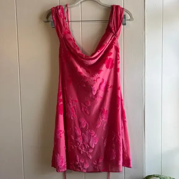 Hello Molly MATCH MAGIC OFF SHOULDER MINI DRESS PINK - Picture 3 of 12